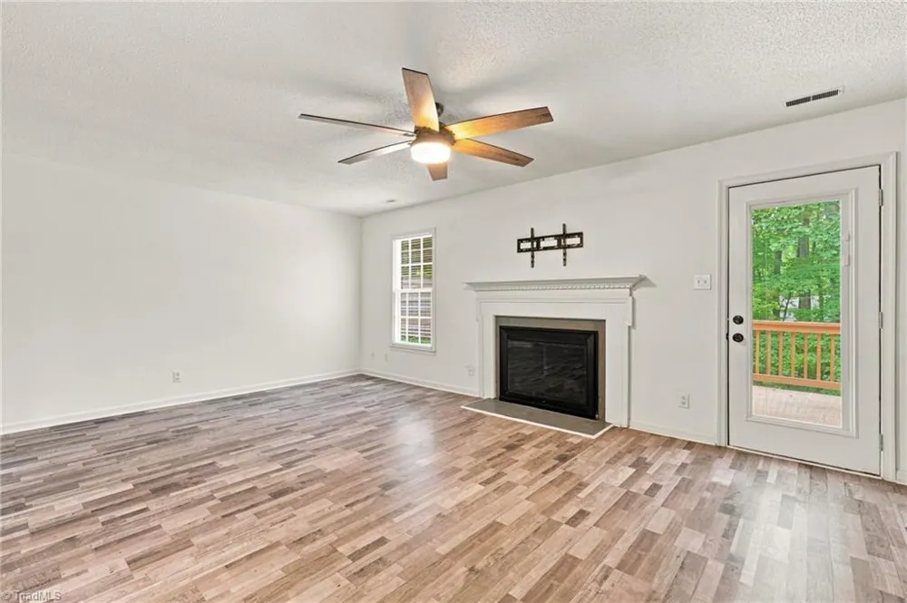 2424 Cottage Place Greensboro, NC 27455
