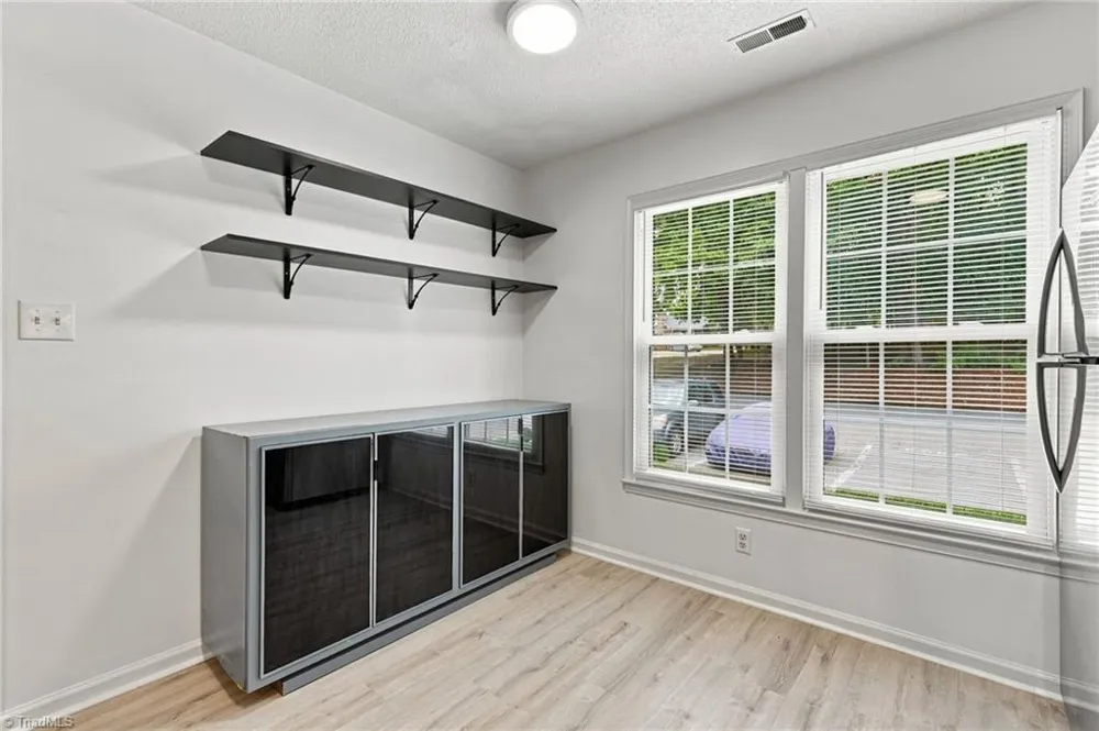 2424 Cottage Place Greensboro, NC 27455