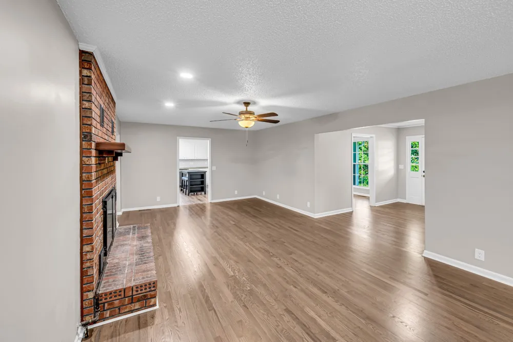 4304 Long Hollow Pike Goodlettsville, TN 37072