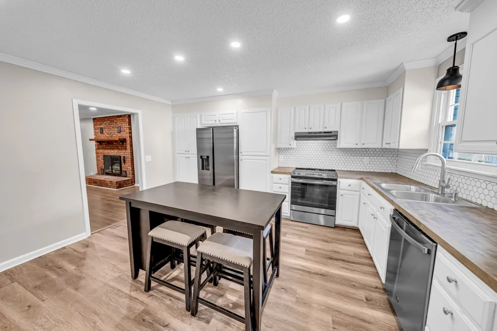 4304 Long Hollow Pike Goodlettsville, TN 37072