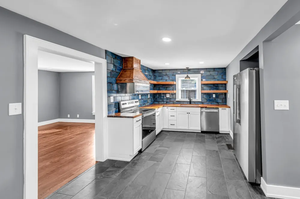 4304 Long Hollow Pike Goodlettsville, TN 37072