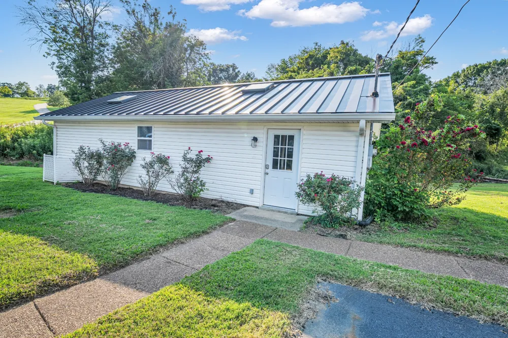 4304 Long Hollow Pike Goodlettsville, TN 37072