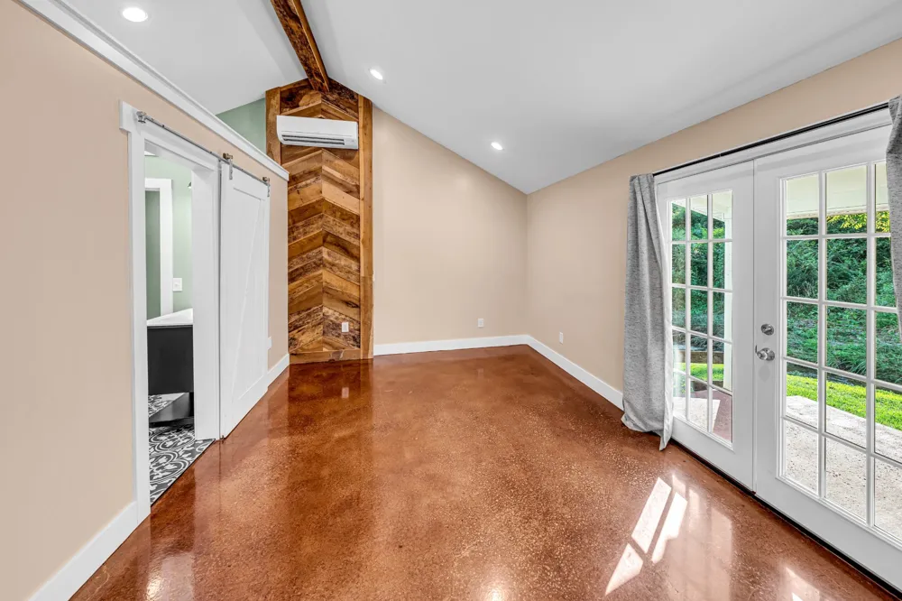 4304 Long Hollow Pike Goodlettsville, TN 37072