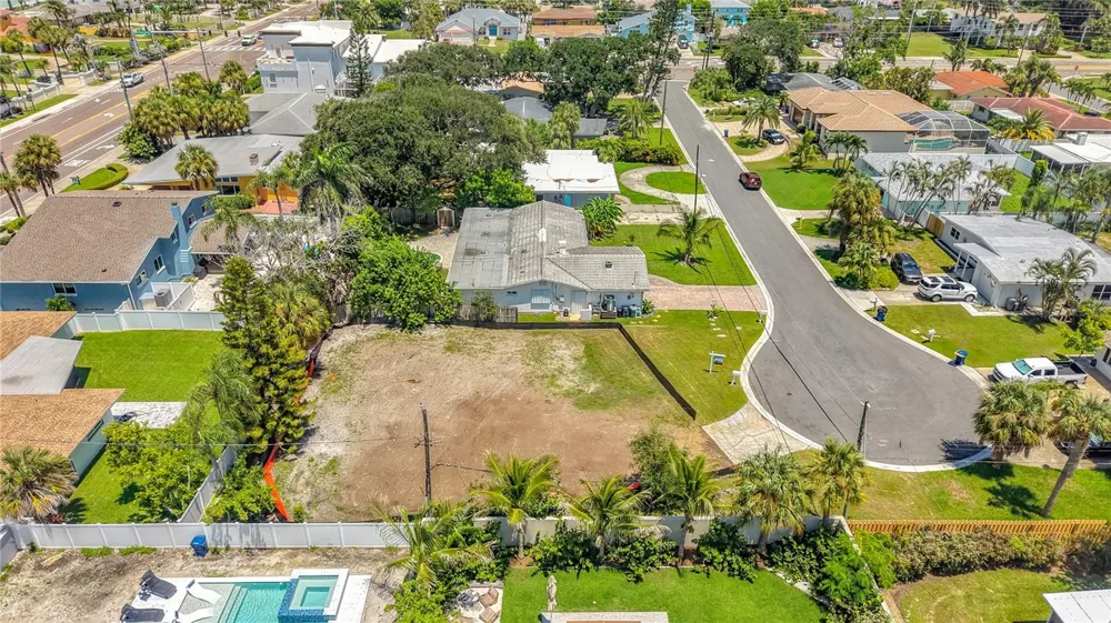 920 PALM DRIVE Belleair Beach, FL 33786