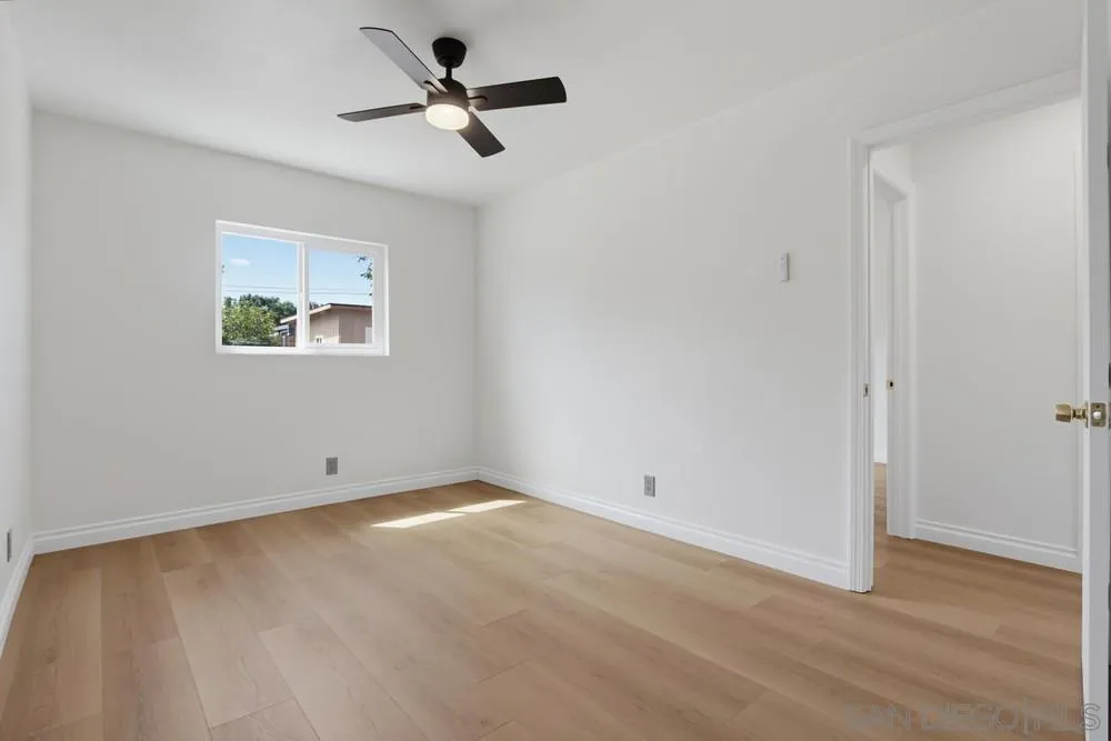 1439 MISSION Escondido, CA 92027