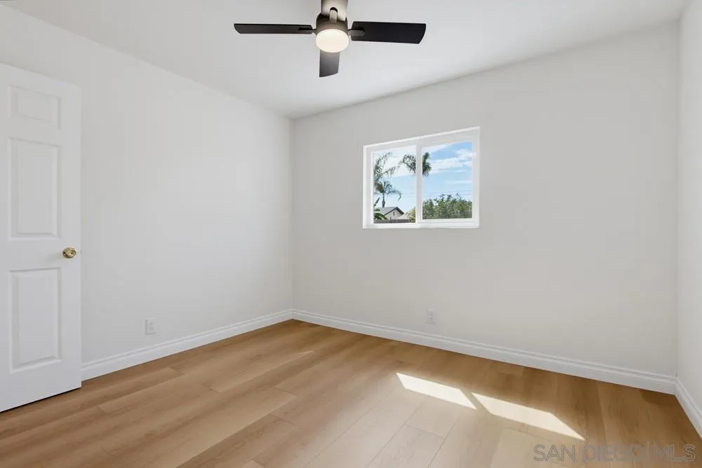 1439 MISSION Escondido, CA 92027