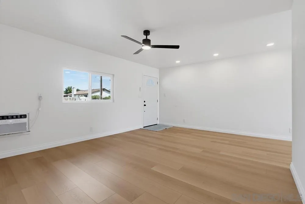 1439 MISSION Escondido, CA 92027