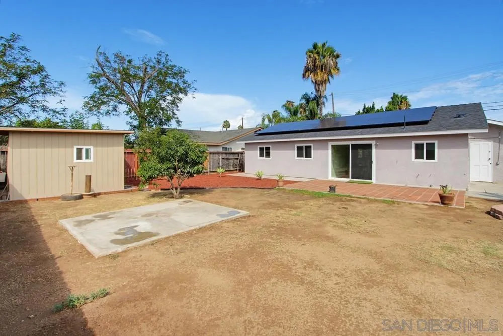 1439 MISSION Escondido, CA 92027