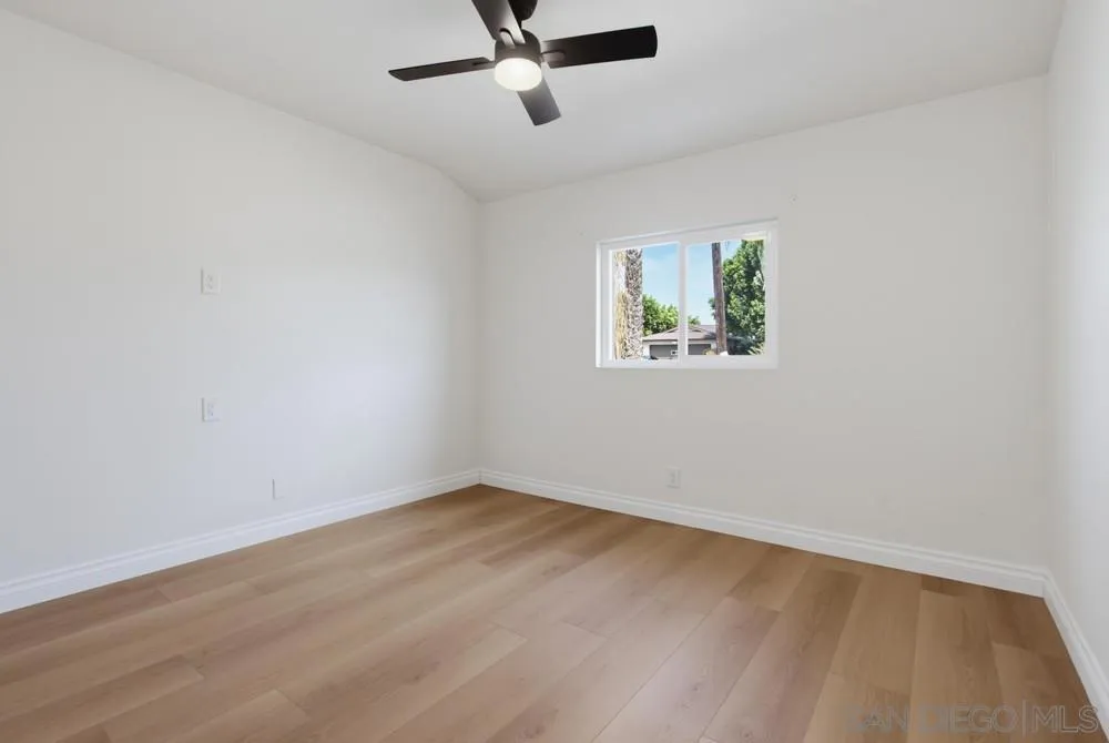 1439 MISSION Escondido, CA 92027