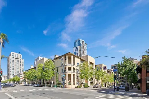 301 W G St #307