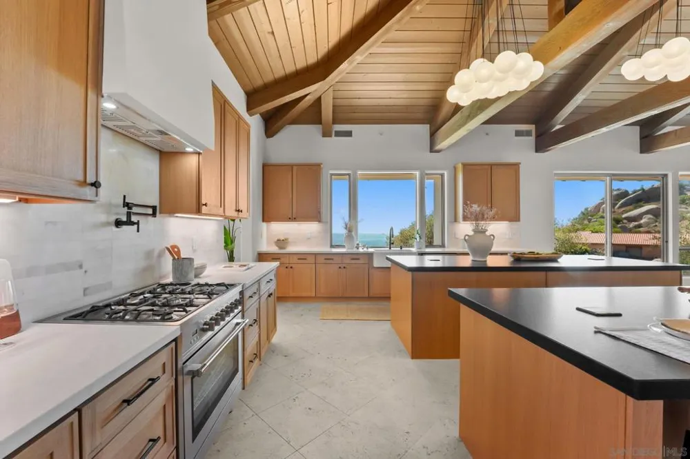 15711 Salida Del Sol Ramona, CA 92065