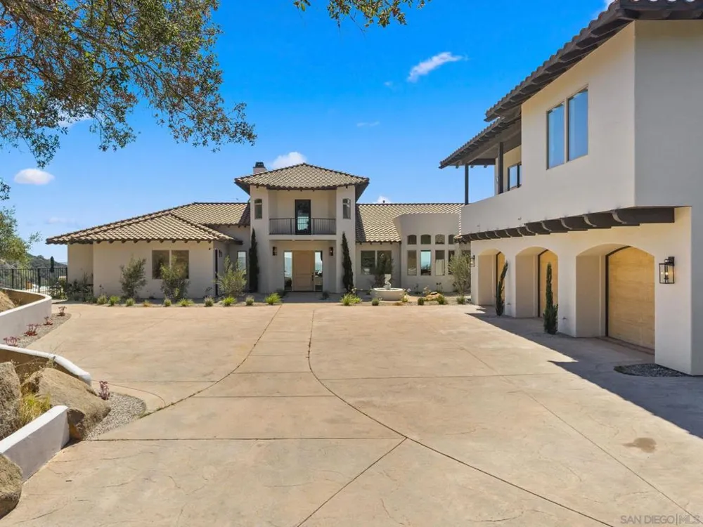 15711 Salida Del Sol Ramona, CA 92065