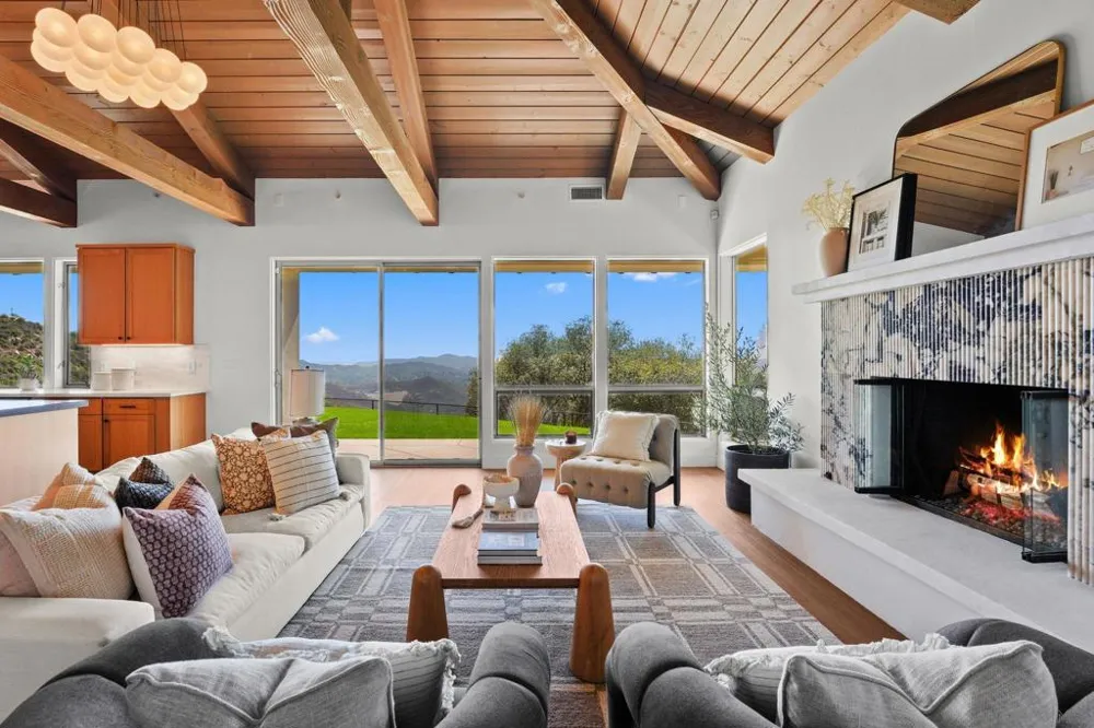 15711 Salida Del Sol Ramona, CA 92065