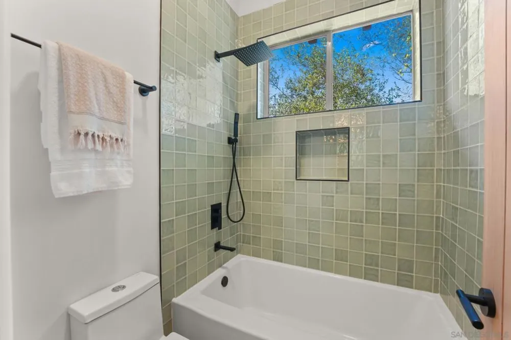 15711 Salida Del Sol Ramona, CA 92065