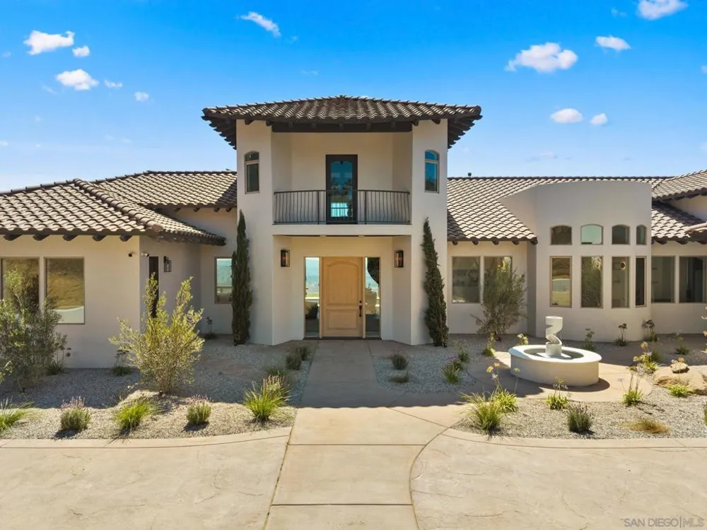 15711 Salida Del Sol Ramona, CA 92065