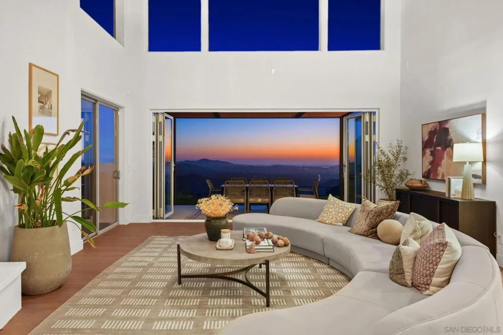 15711 Salida Del Sol Ramona, CA 92065