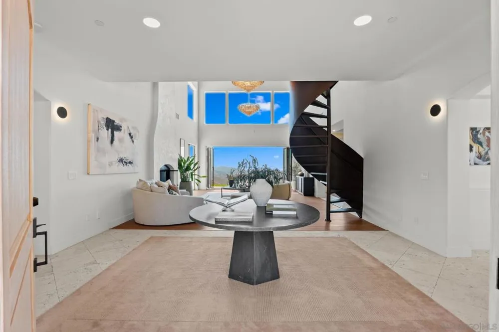 15711 Salida Del Sol Ramona, CA 92065