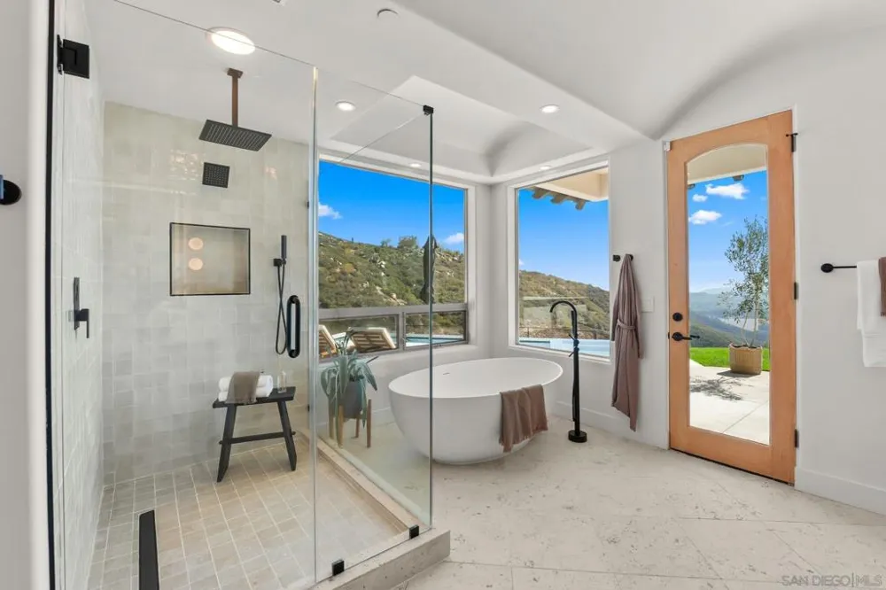 15711 Salida Del Sol Ramona, CA 92065