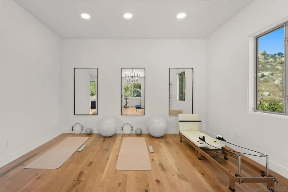 15711 Salida Del Sol Ramona, CA 92065