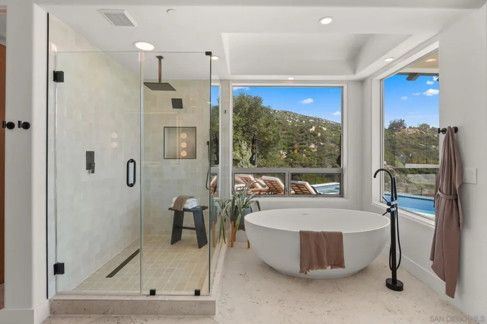 15711 Salida Del Sol Ramona, CA 92065