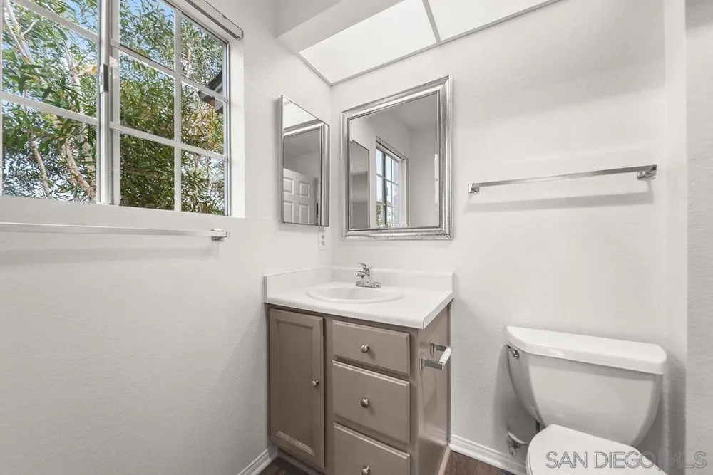 514 S Myers #F Oceanside, CA 92054