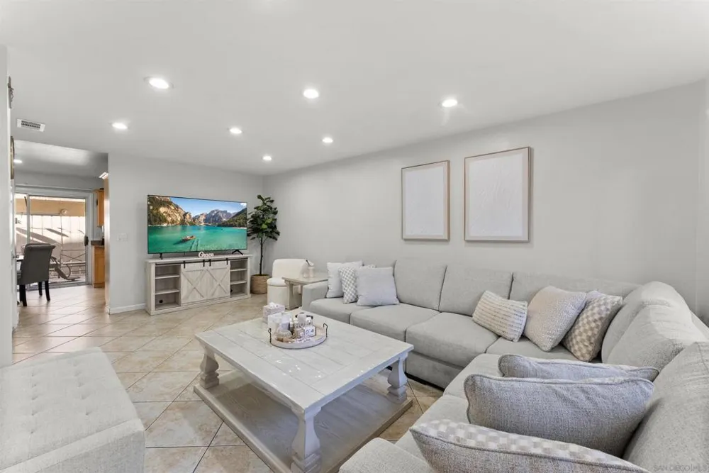317 S Mollison #3 El Cajon, CA 92020