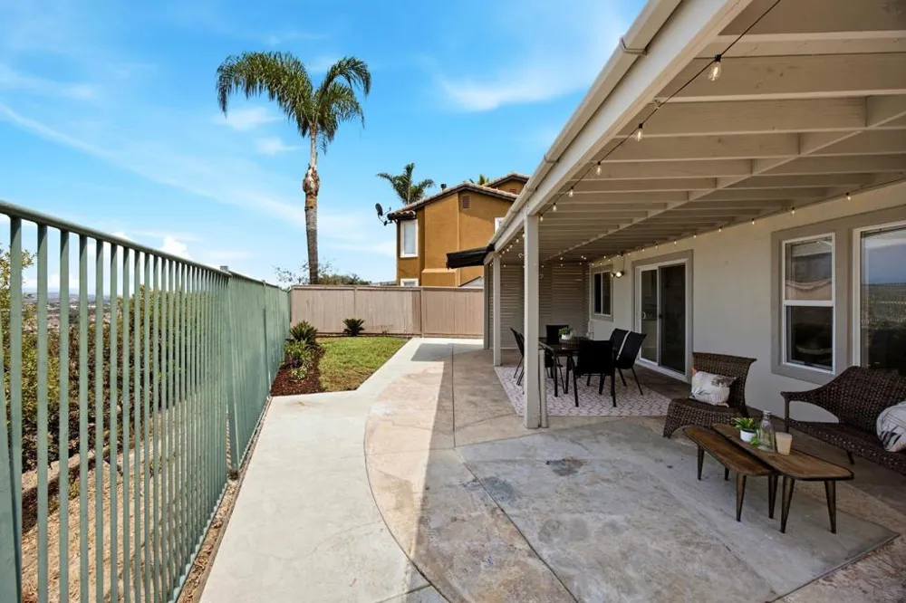 150 Ridge View Way Oceanside, CA 92057
