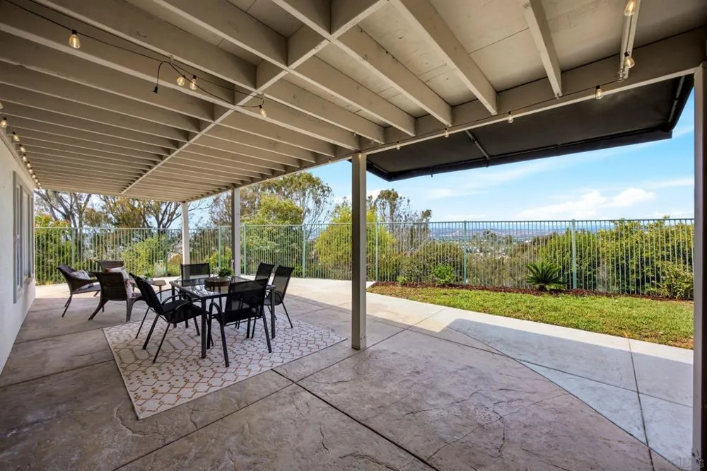 150 Ridge View Way Oceanside, CA 92057