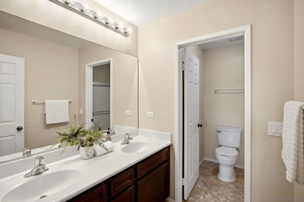 150 Ridge View Way Oceanside, CA 92057