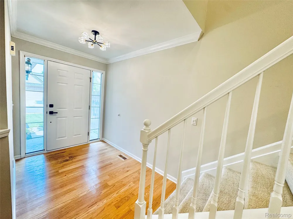 8055 SPRINGDALE DRIVE White Lake Charter Township, MI 48386