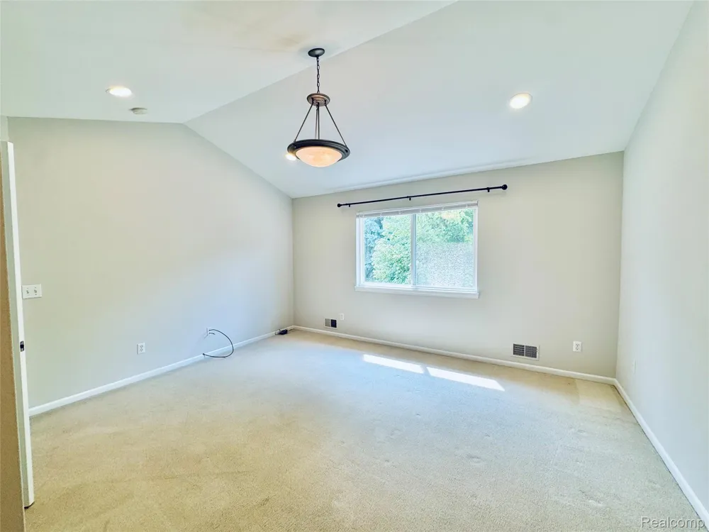 8055 SPRINGDALE DRIVE White Lake Charter Township, MI 48386