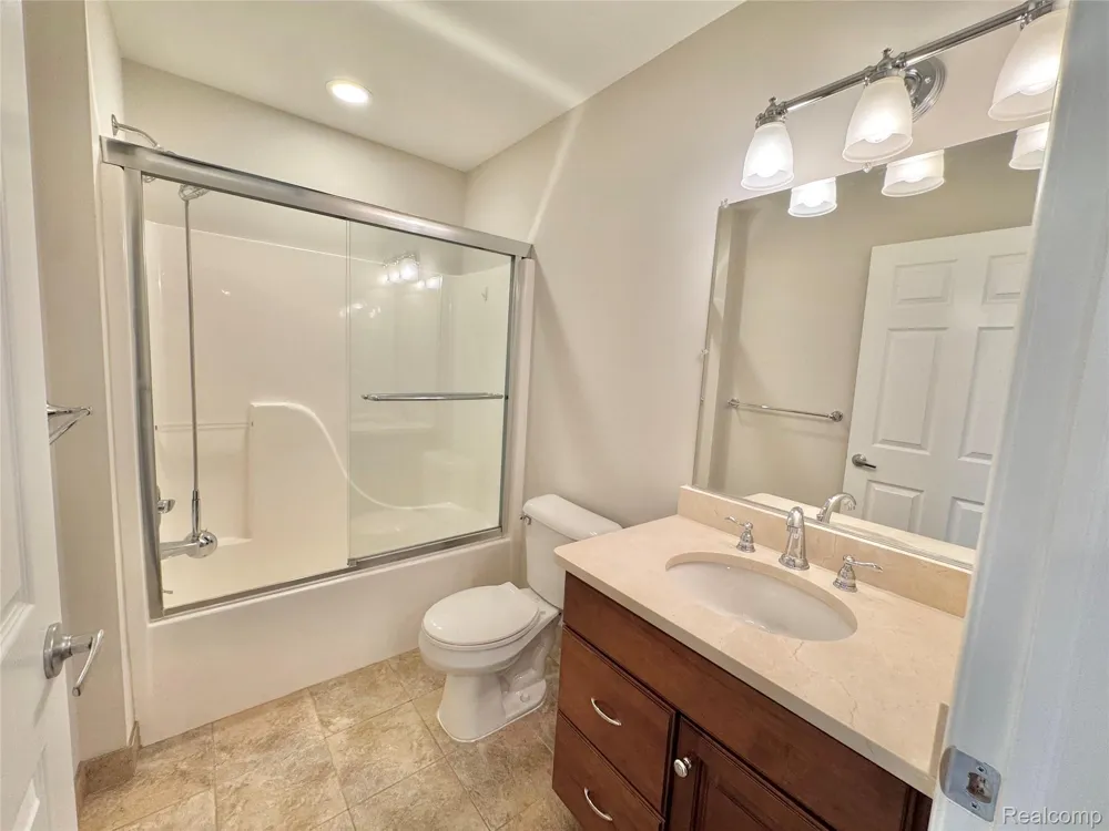 8055 SPRINGDALE DRIVE White Lake Charter Township, MI 48386
