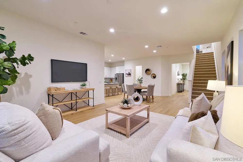 777 Michael Ct Vista, CA 92081