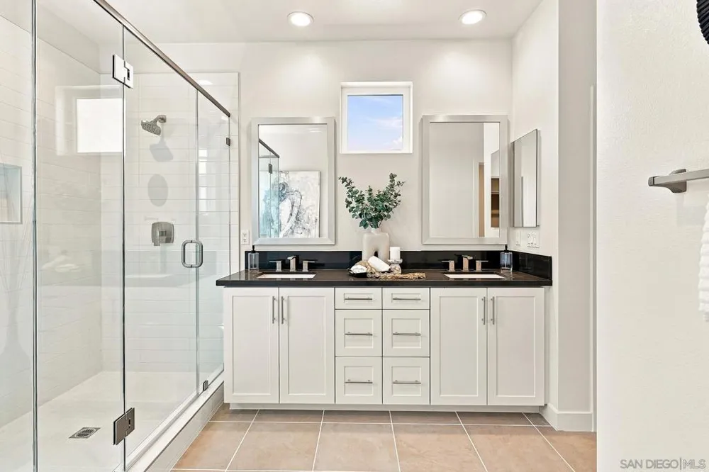 777 Michael Ct Vista, CA 92081