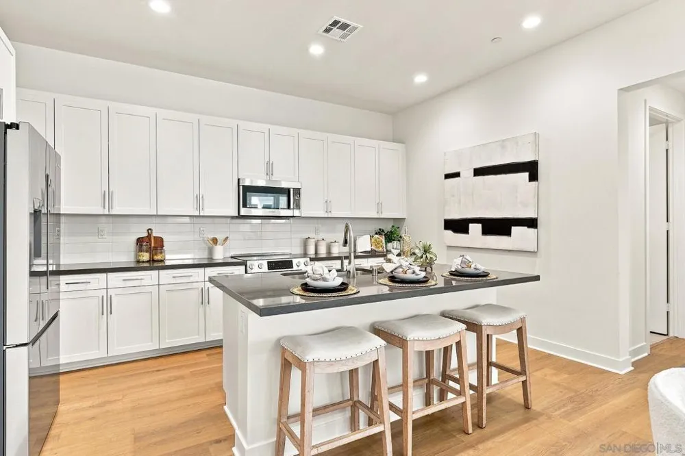 777 Michael Ct Vista, CA 92081