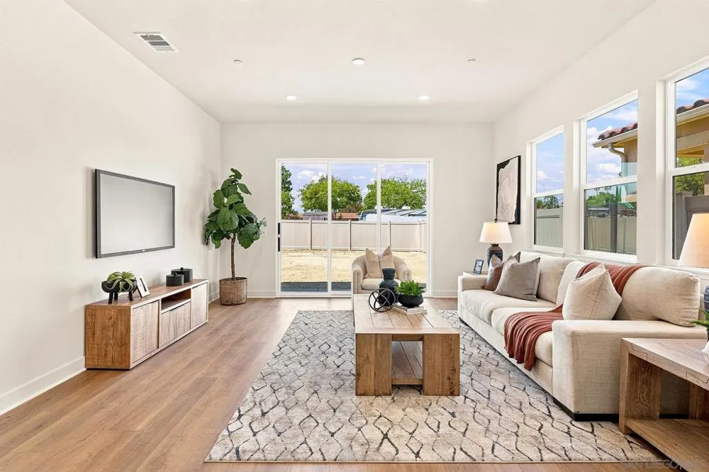 777 Michael Ct Vista, CA 92081