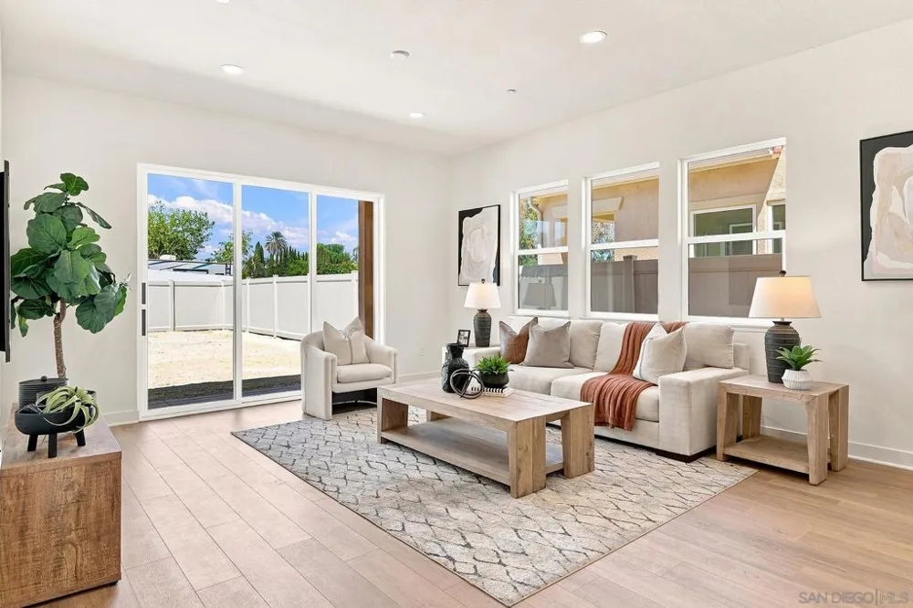777 Michael Ct Vista, CA 92081