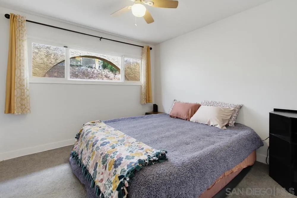 321 North El Cajon, CA 92021