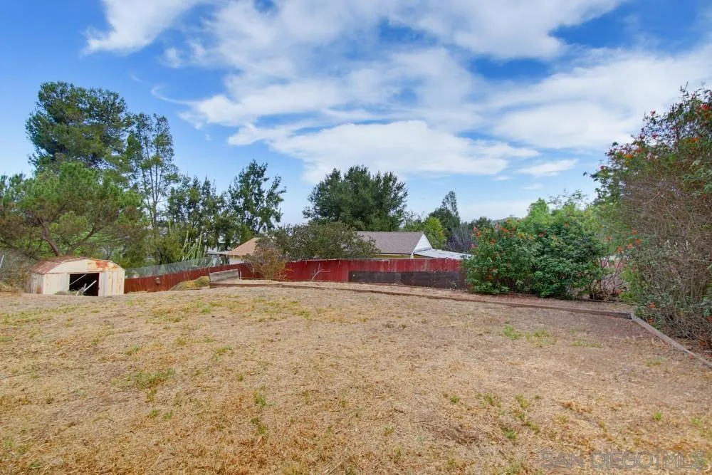 321 North El Cajon, CA 92021