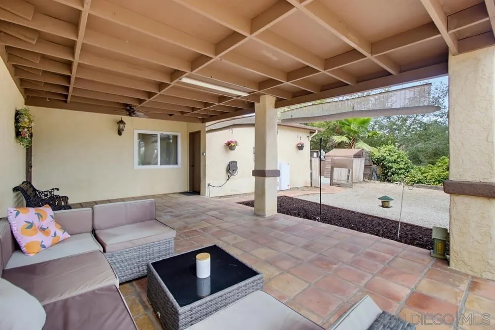 321 North El Cajon, CA 92021