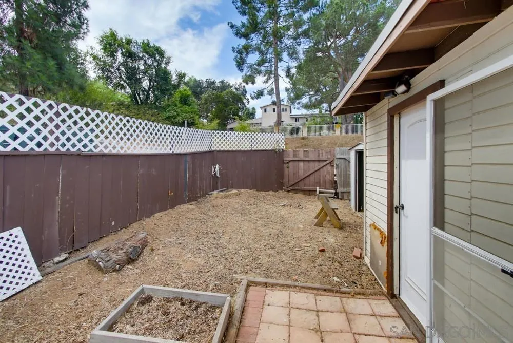 321 North El Cajon, CA 92021
