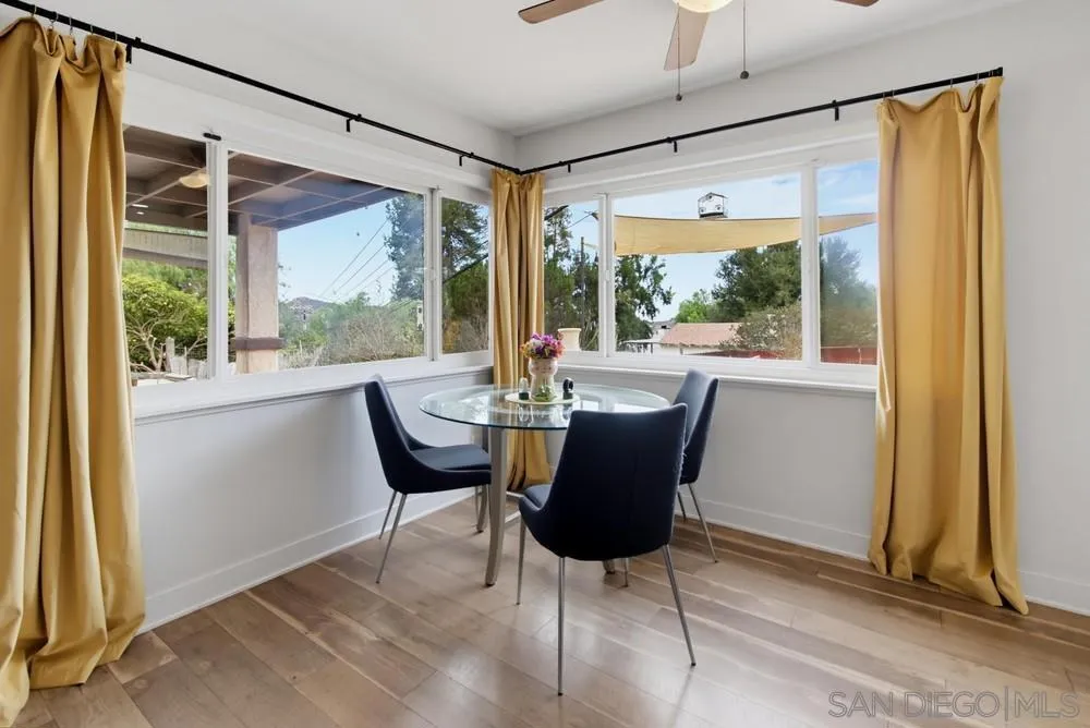 321 North El Cajon, CA 92021