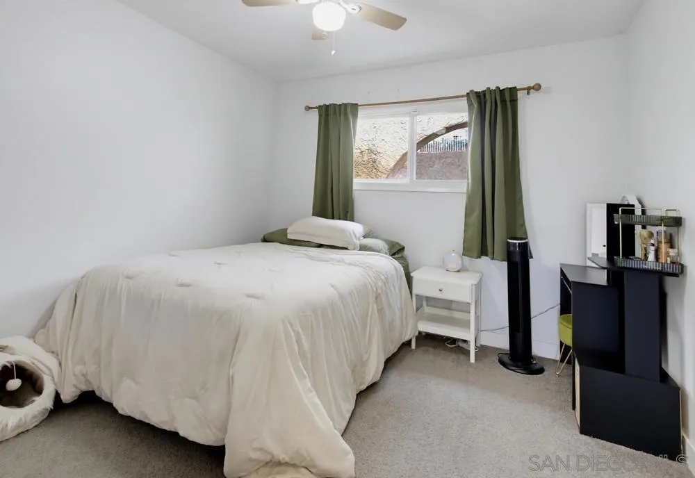 321 North El Cajon, CA 92021