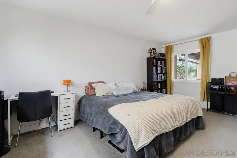 321 North El Cajon, CA 92021