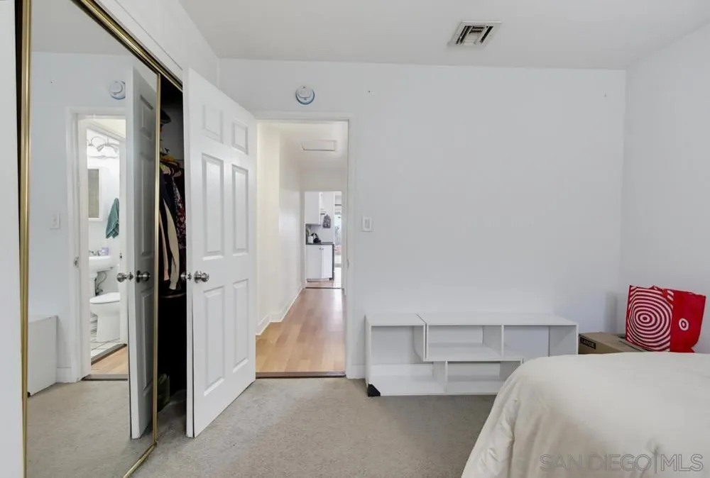 321 North El Cajon, CA 92021