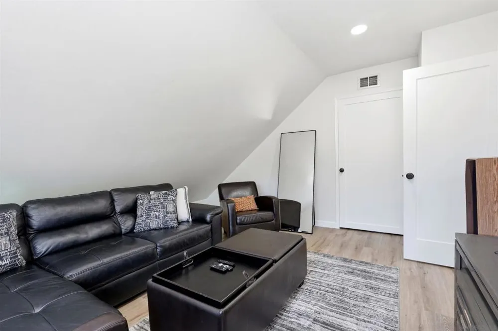 5476 Maisel Way San Diego, CA 92115