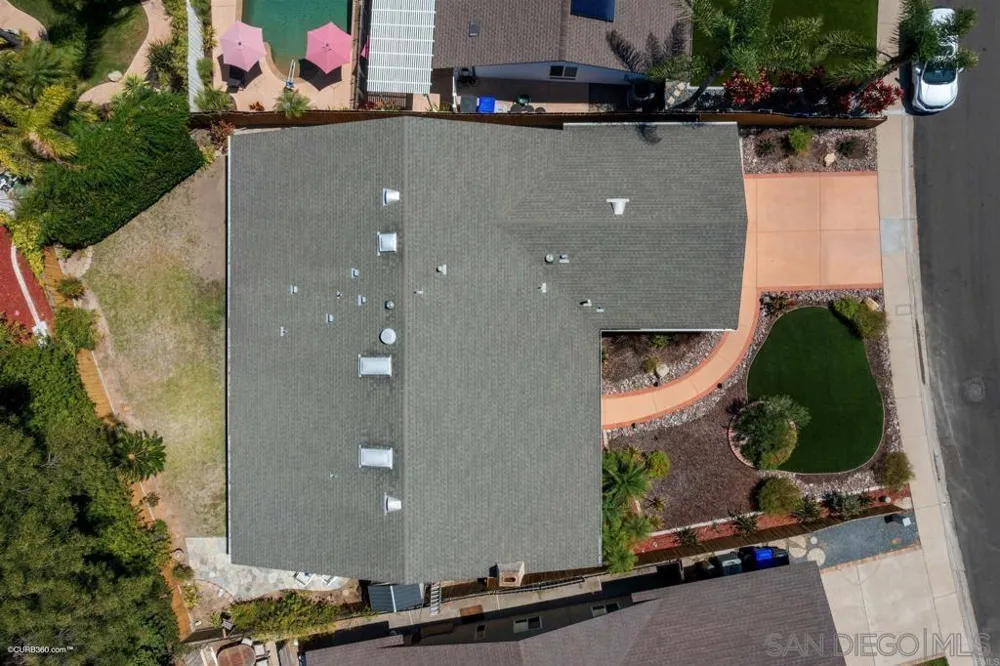 6264 Court San Diego, CA 92120