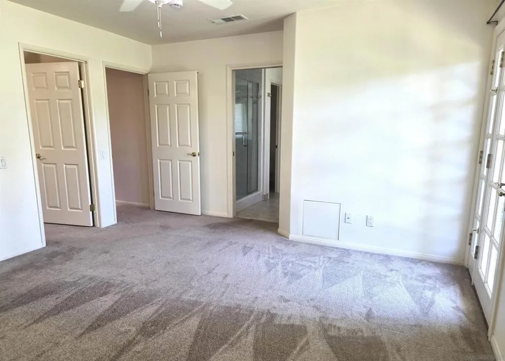 6264 Court San Diego, CA 92120