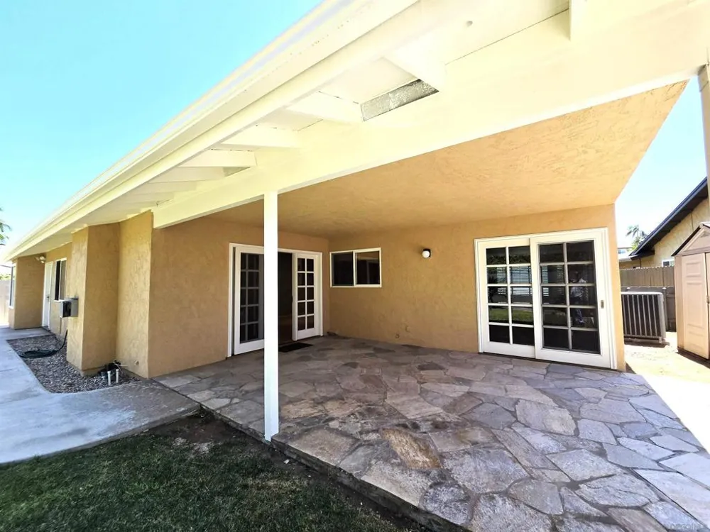 6264 Court San Diego, CA 92120