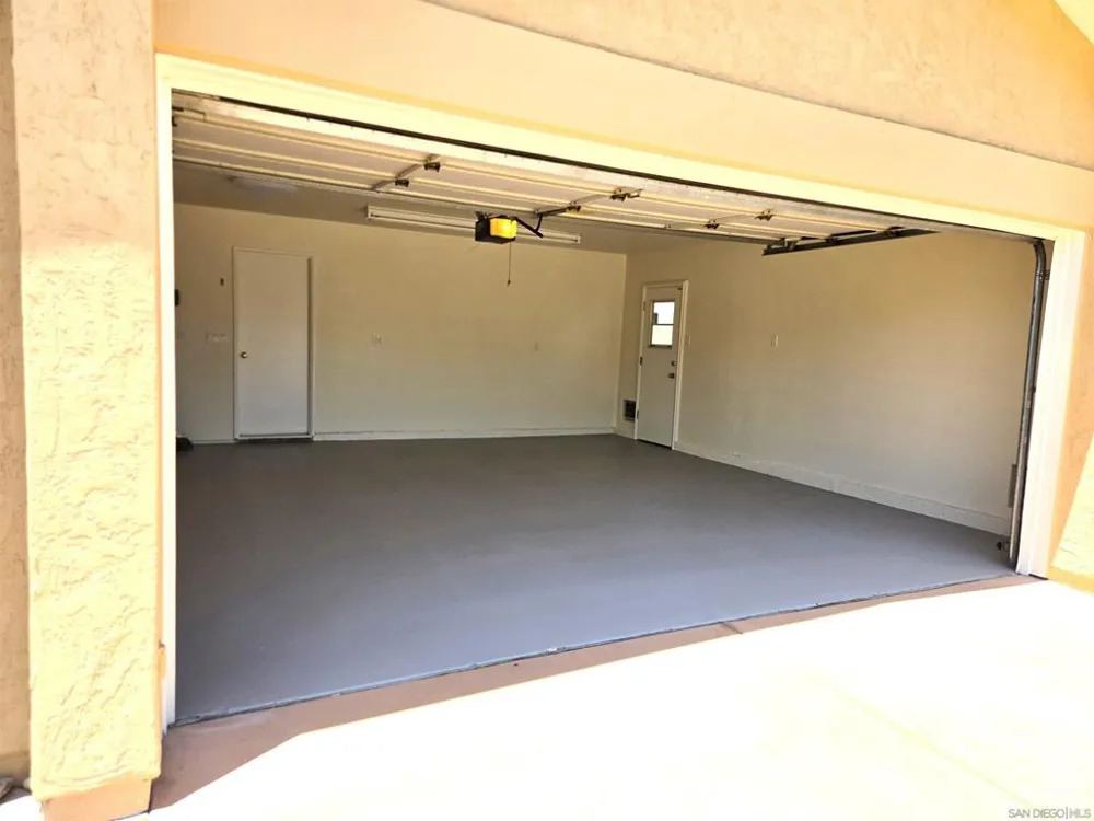 6264 Court San Diego, CA 92120